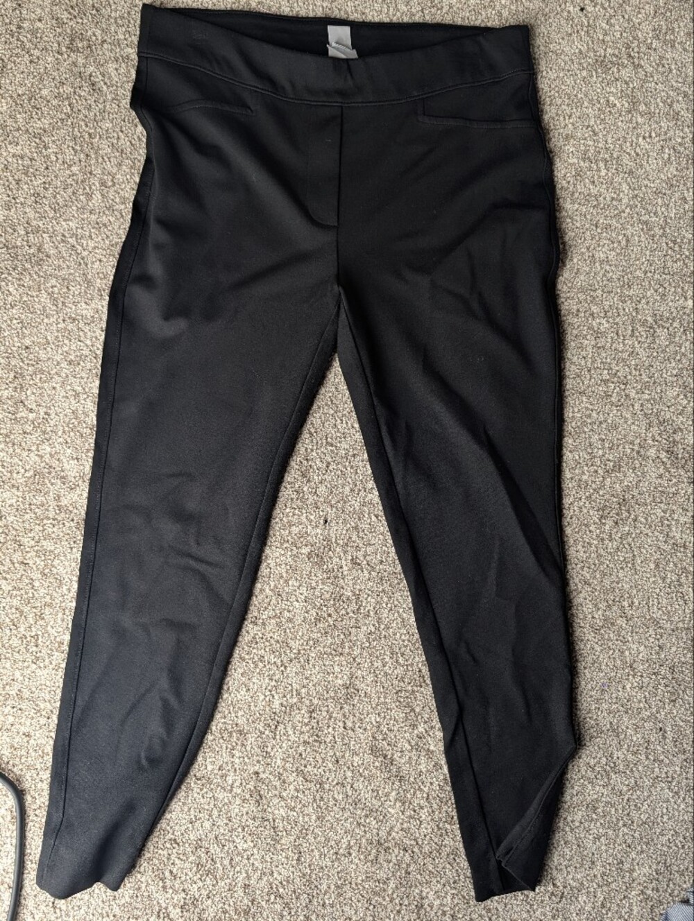 Chico's Travelers Black Skinny Capri Pants Stretch Pull On - Picture 2 of 4
